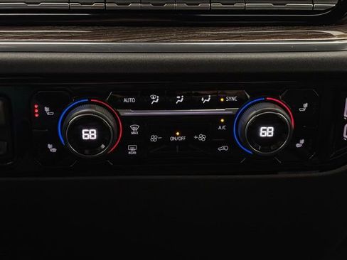 Used 2024 Chevrolet Silverado 2500 LT w/ Convenience Package image 30