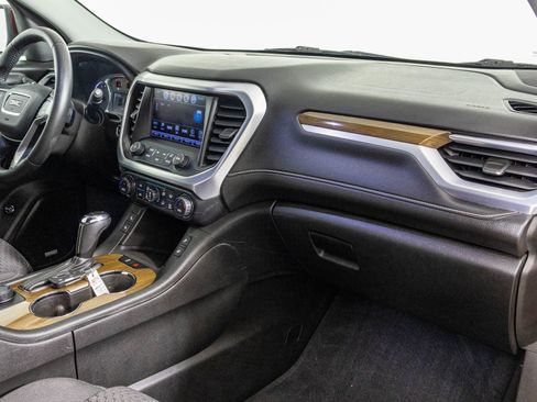 Used 2017 GMC Acadia SLE image 47