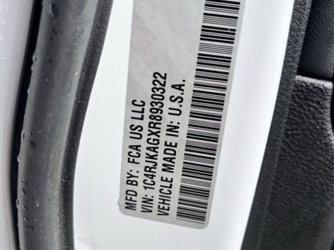 Used 2024 Jeep Grand Cherokee L Altitude image 14