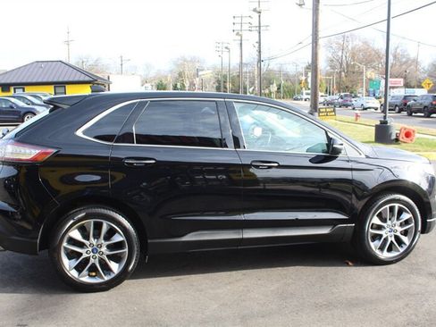 Used 2017 Ford Edge Titanium w/ Equipment Group 301A AWD/4WD image 23