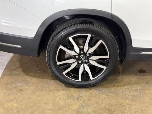 Used 2021 Honda Pilot Touring image 6
