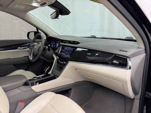 Used 2021 Cadillac XT6 Premium Luxury image 36