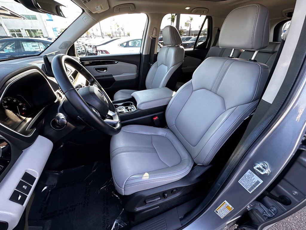 Used 2025 Honda Pilot Touring image 27
