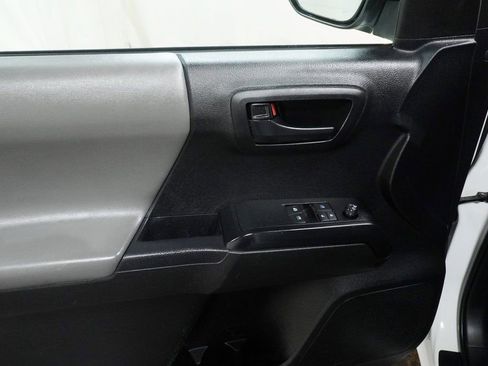 Certified 2023 Toyota Tacoma SR image 16