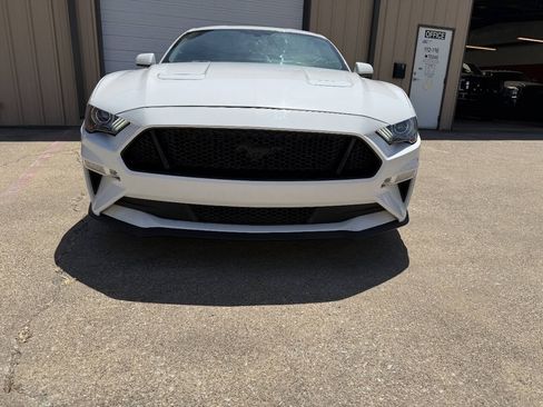 Used 2018 Ford Mustang GT RWD image 4