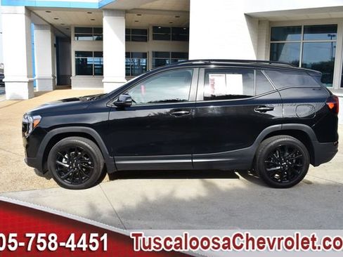 Used 2024 GMC Terrain SLE w/ Driver Convenience Package image 6