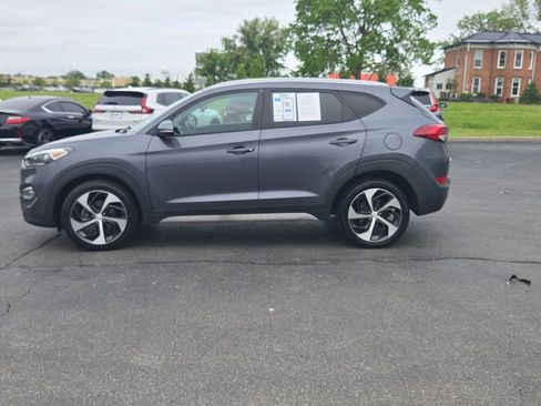 Used 2017 Hyundai Tucson Sport FWD image 4