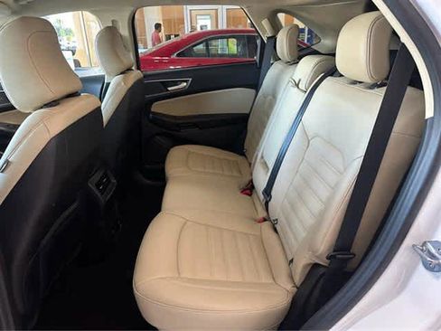 Used 2022 Ford Edge SEL w/ Convenience Package image 26