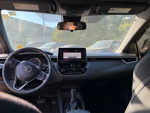 Used 2019 Toyota Corolla SE w/ Carpet Mat Package FWD image 12
