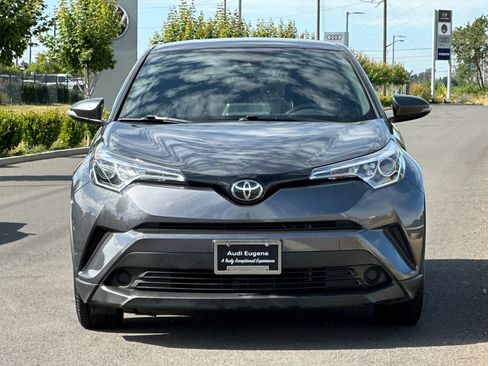 Used 2019 Toyota C-HR LE FWD image 8