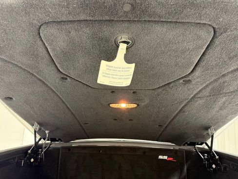 Used 2004 Chevrolet SSR w/ Preferred Equipment Group image 57