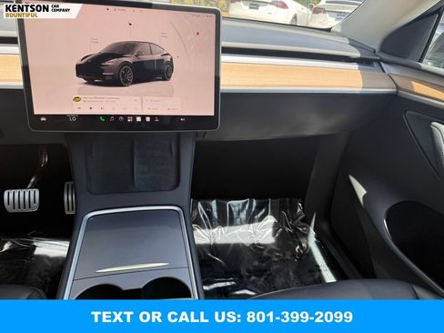 Used 2023 Tesla Model Y Performance AWD/4WD image 17
