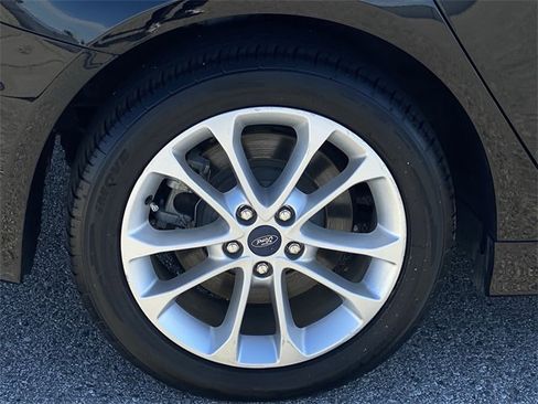 Used 2019 Ford Fusion Energi Titanium image 35