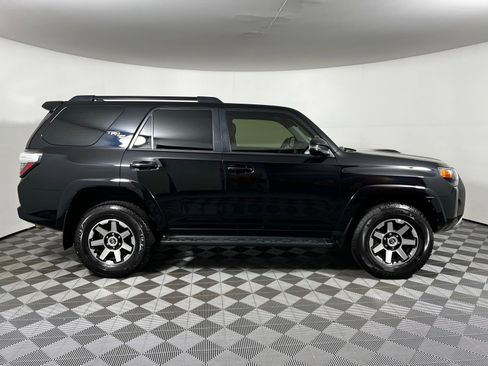 Certified 2024 Toyota 4Runner TRD Off-Road Premium AWD/4WD image 4
