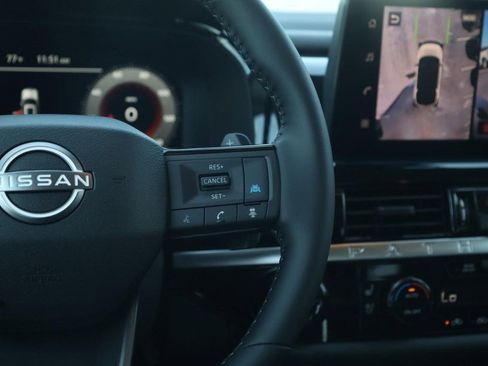 New 2026 Nissan Pathfinder Platinum AWD/4WD image 9
