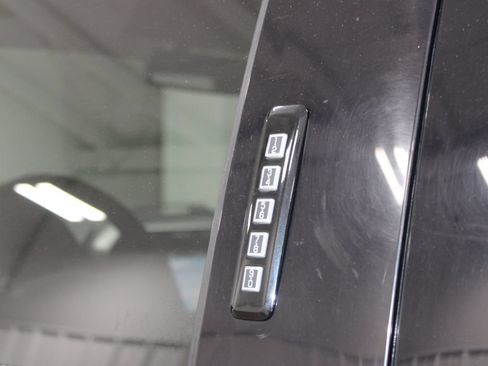 Used 2019 Ford F150 XLT w/ Equipment Group 302A Luxury AWD/4WD image 20