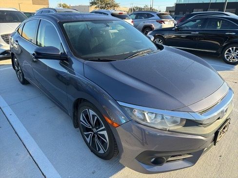 Used 2017 Honda Civic EX-T image 3