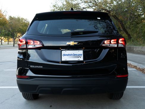 Used 2024 Chevrolet Equinox LS image 8