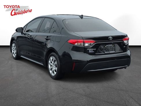 Used 2022 Toyota Corolla LE image 7