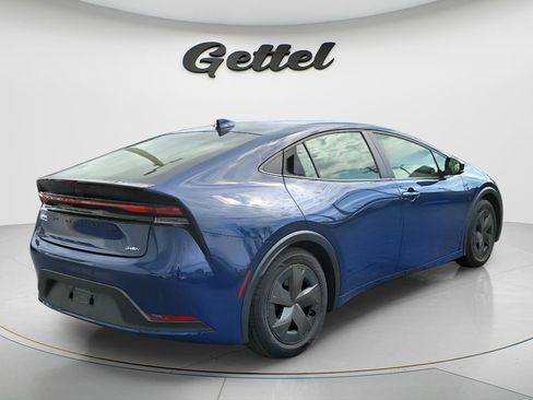 Used 2024 Toyota Prius LE image 4