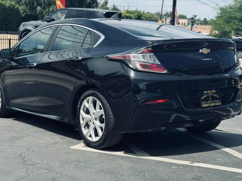 Used 2018 Chevrolet Volt Premier w/ Driver Confidence Package image 6