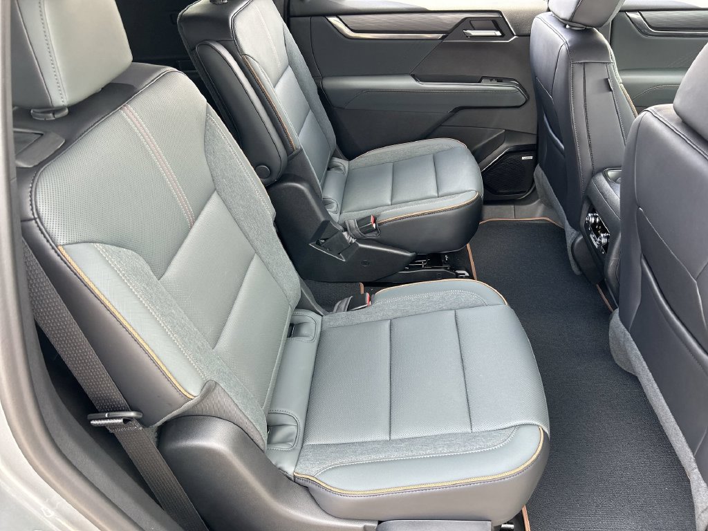 New 2027 GMC Acadia AT4 w/ Luxury Package AWD/4WD image 27