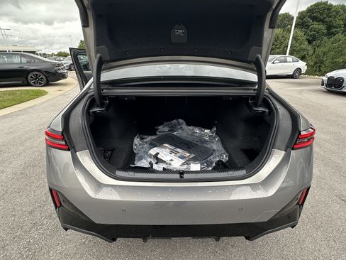 Used 2026 BMW 530i xDrive w/ M Sport Package image 31