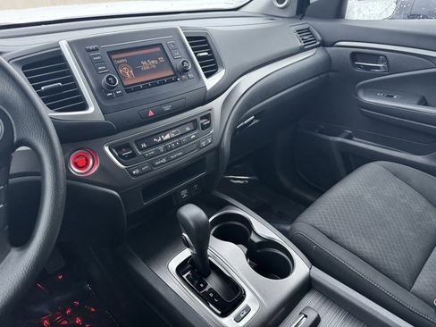 Used 2019 Honda Ridgeline Sport image 17