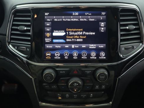 Used 2021 Jeep Grand Cherokee Limited image 23