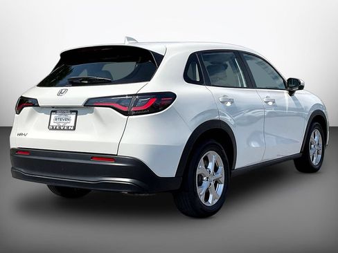 Used 2024 Honda HR-V LX image 6