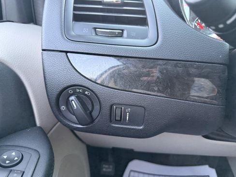 Used 2017 Dodge Grand Caravan SE w/ Power Window Group FWD image 27