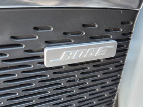 Used 2025 GMC Acadia Elevation image 32