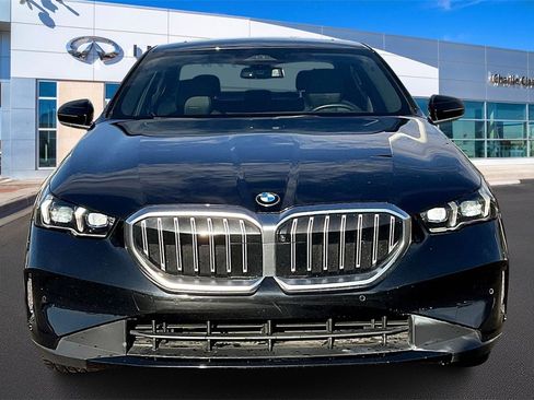 Used 2024 BMW 530i image 3