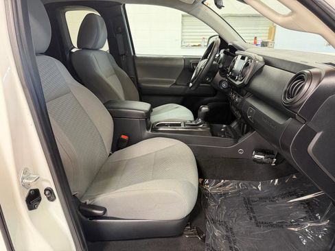 Used 2022 Toyota Tacoma SR image 24