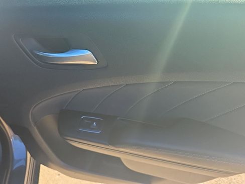Used 2019 Dodge Charger SXT image 45