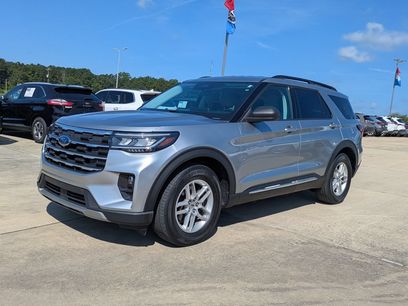Used 2025 Ford Explorer Active w/ Active Comfort Package