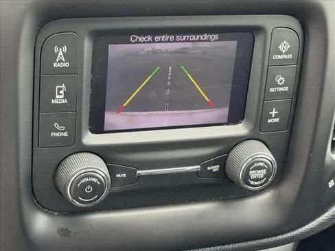 Used 2018 Jeep Compass Latitude AWD/4WD image 12