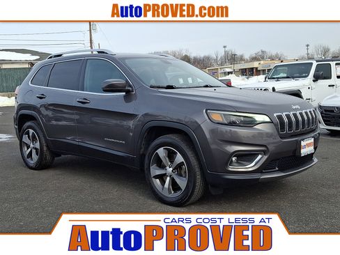 Used 2019 Jeep Cherokee Limited image 1