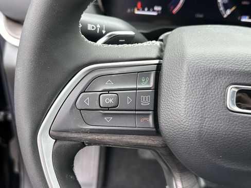 New 2026 Jeep Grand Cherokee L Limited w/ Limited Altitude Package AWD/4WD image 10