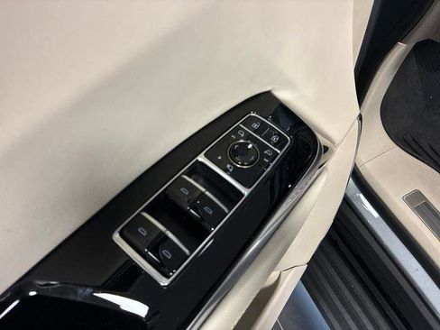 Certified 2025 Cadillac Escalade ESV Sport Platinum w/ LPO, Floor Liner Package AWD/4WD image 11