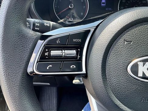 Used 2020 Kia Forte LXS FWD image 19