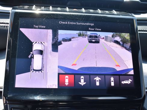 New 2025 Jeep Grand Cherokee Limited w/ Luxury Tech Group II RWD image 19