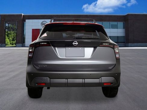 New 2026 Nissan Kicks SV image 4