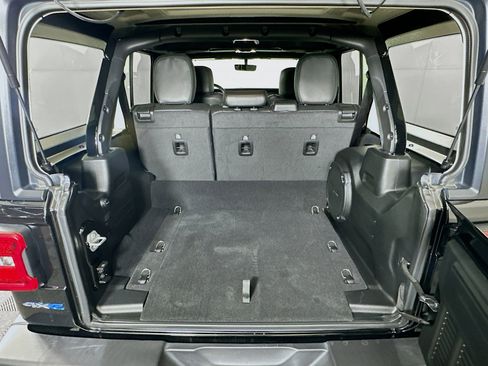 Used 2023 Jeep Wrangler Sahara w/ Cold Weather Group AWD/4WD image 28