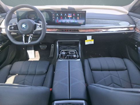 New 2026 BMW 750e xDrive image 14