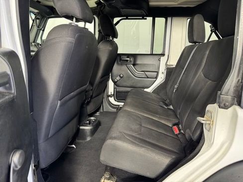 Used 2018 Jeep Wrangler Unlimited Sport AWD/4WD image 26