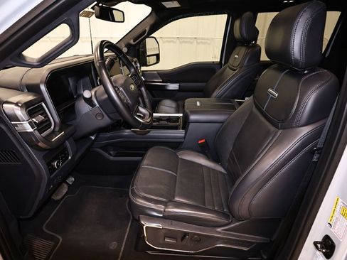 Certified 2025 Ford F250 Platinum w/ Tremor Off-Road Package AWD/4WD image 13