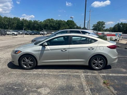 Used 2017 Hyundai Elantra Value Edition w/ Cargo Package FWD image 2