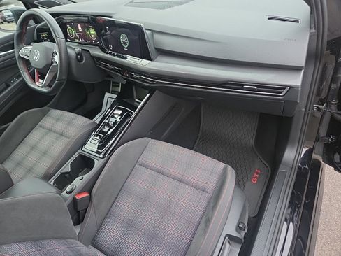 Used 2023 Volkswagen GTI SE image 22