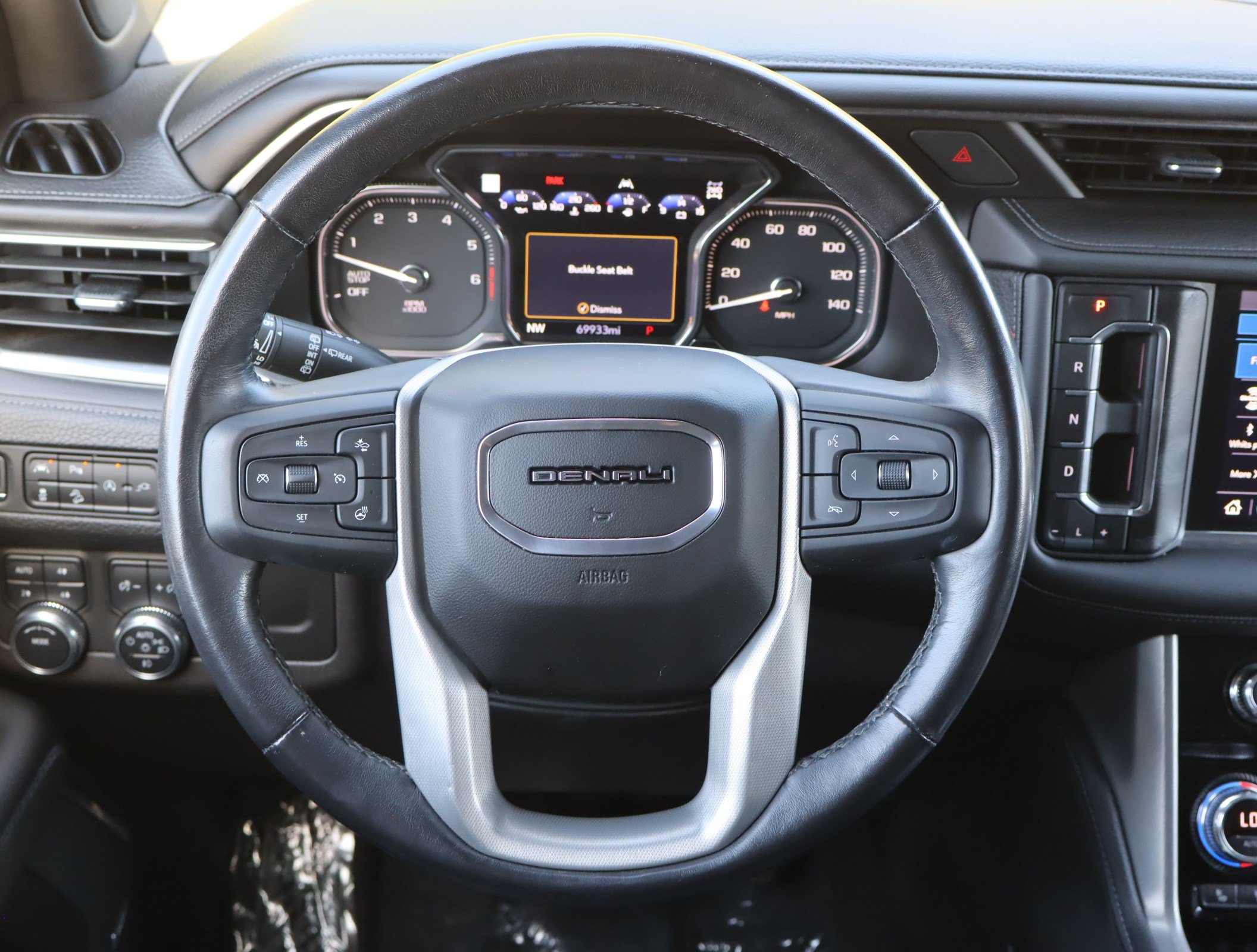 Used 2021 GMC Yukon XL Denali w/ Denali Premium Package AWD/4WD image 20